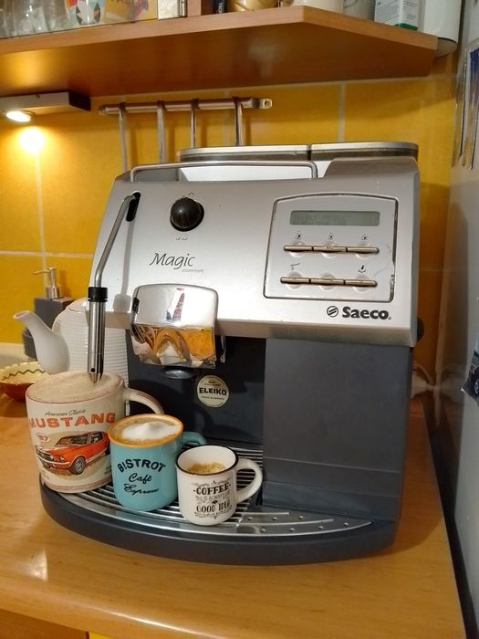 Espressor cafea  boabe Saeco Magic  in perfecta stare.