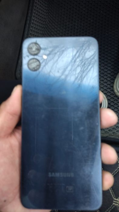 Продам смартфон Самсунг А05