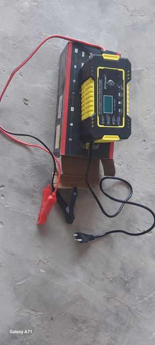 Зарядник акумлятира