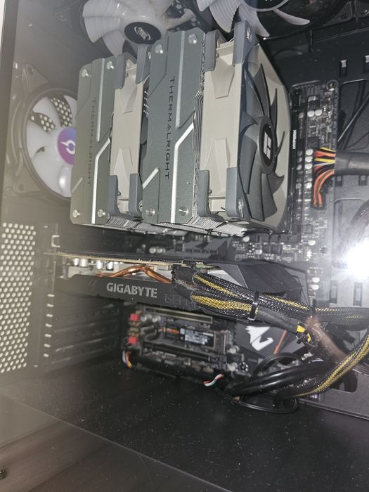 PC / Calculator Gaming Ryzen 7 2700x RTX 2060