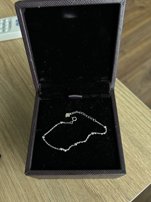 Дамско сребро - комплекти, пръстени, гривни, обеци