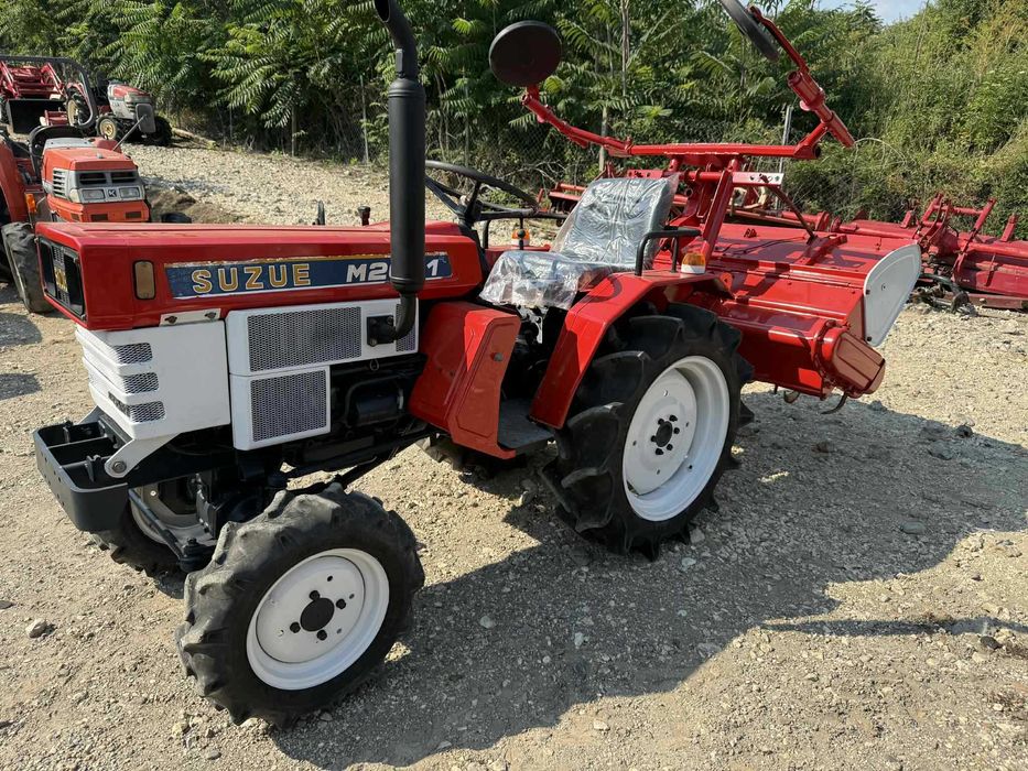 Трактор MITSUBISHI M2001 4x4