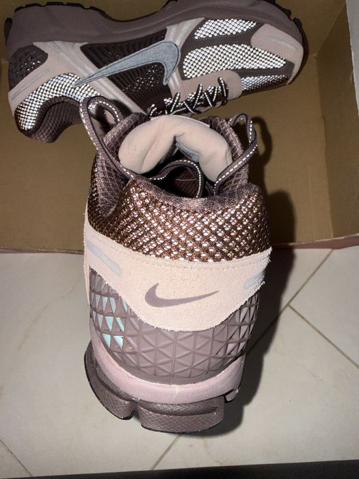 Маратонки Nike Air Zoom Vomero 5 “Plum Eclipse” - размер 45.5