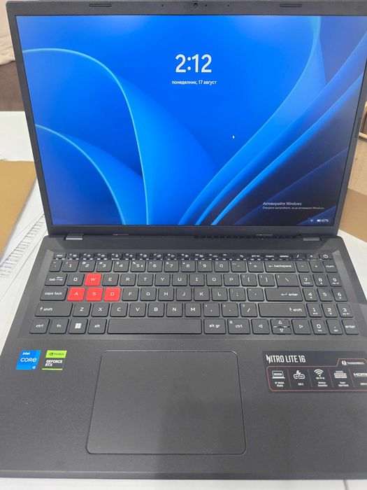 Acer NITRO LITE 16 (Shale Black edition)