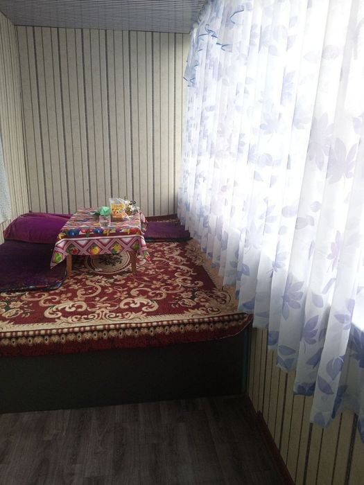 Bòstonliq tumani Tovoqsoyda 3 xonali kv sotiladi maktab oldida