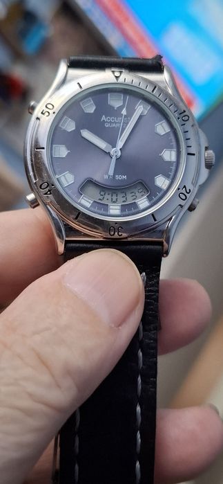 ACURIST ceas de mînă bărbătesc cu baterie și curea din piele.
