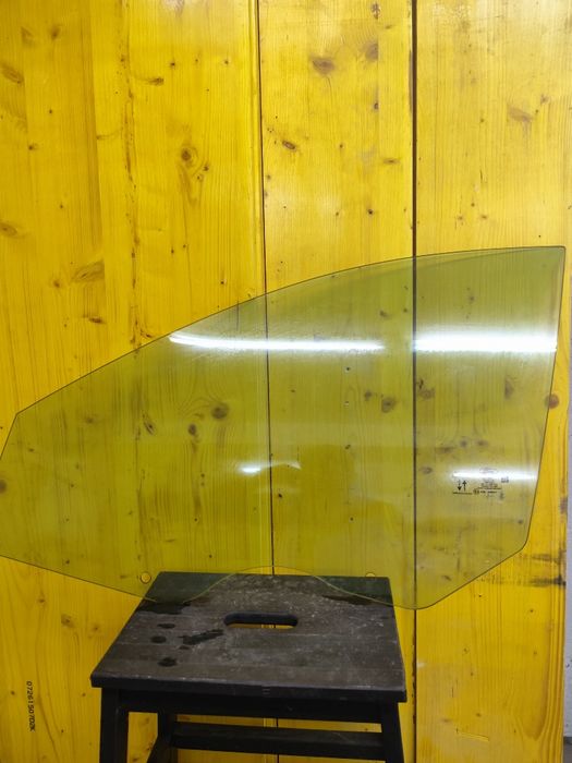 Оригинално предно ляво стъкло Ford Kuga Escape 2020-2025