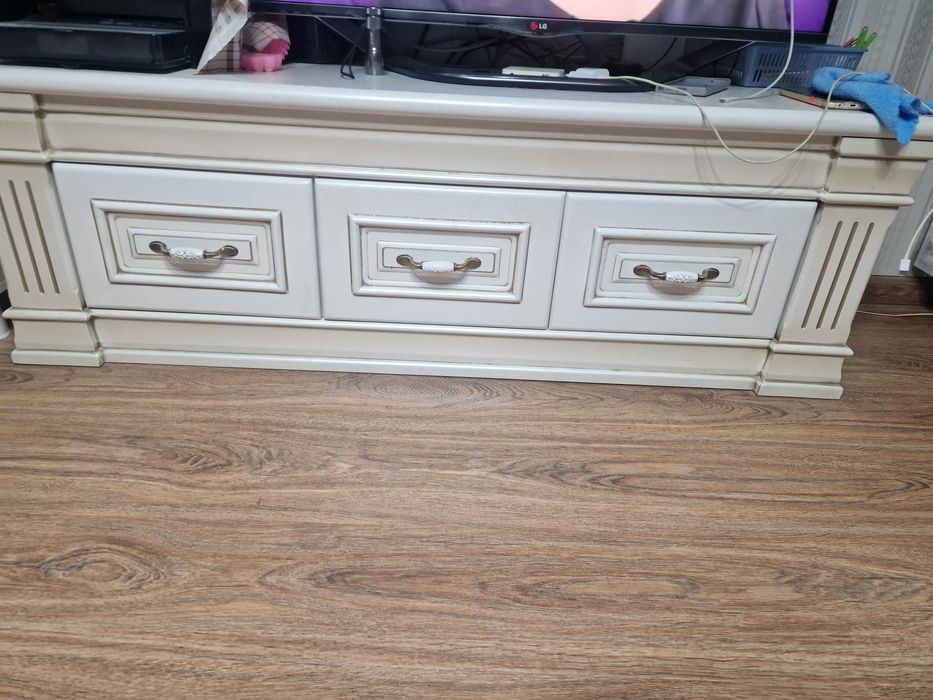 Тумба под телевизор