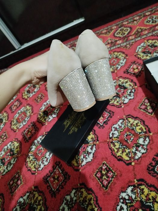 Vecherniy tufli toshli