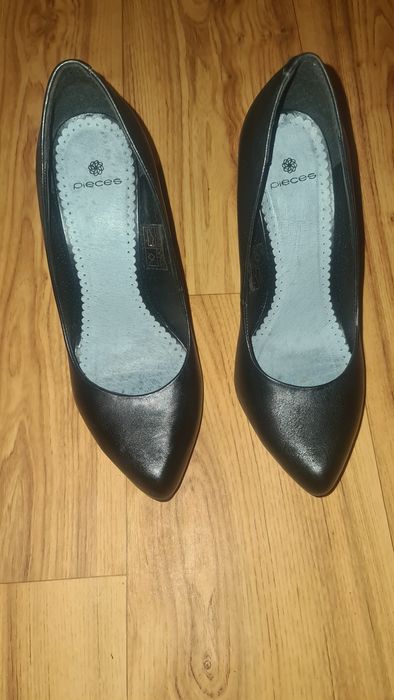 Дамски обувки от естествена кожа