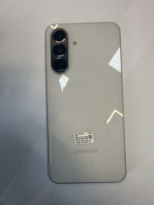 Samsung a56 128gb Перфектен!