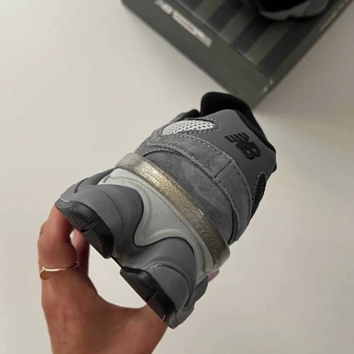 New Balance 9060 "Black/Grey"
