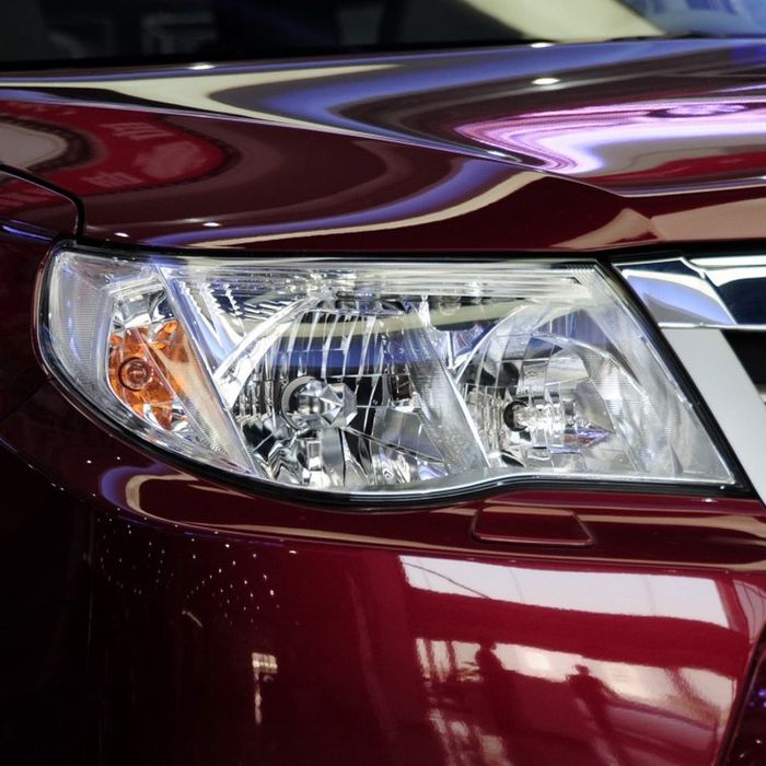 Стекла фар Subaru forester 09-12г.