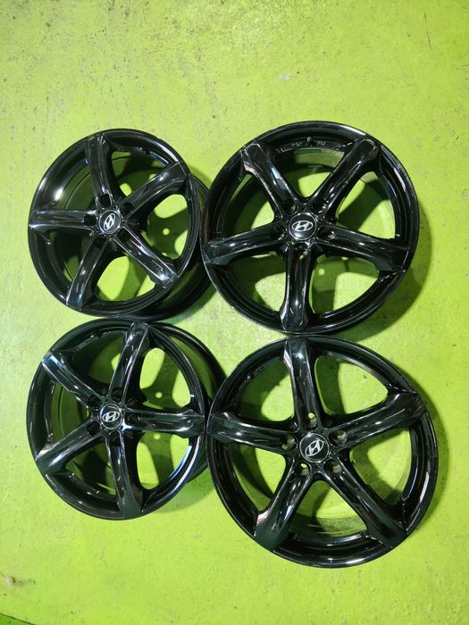 17 5x114.3 Hyundai Kia лети джанти 5х114.3 черни