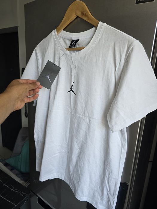 Tricou Jordan marimea L de dama