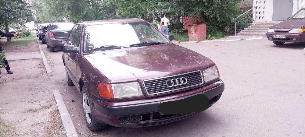 Продам ауди 100 с4