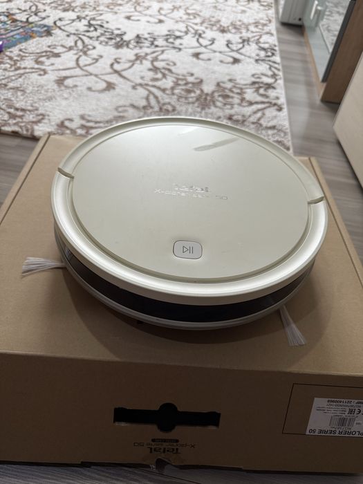 Продам робот пылесос