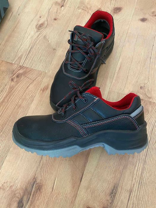Работни мъжки обувки