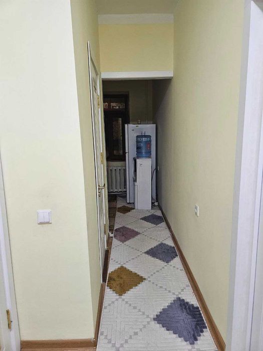 Срочно Продаю 2/2/4 кв квадратный коридор на карасу-1