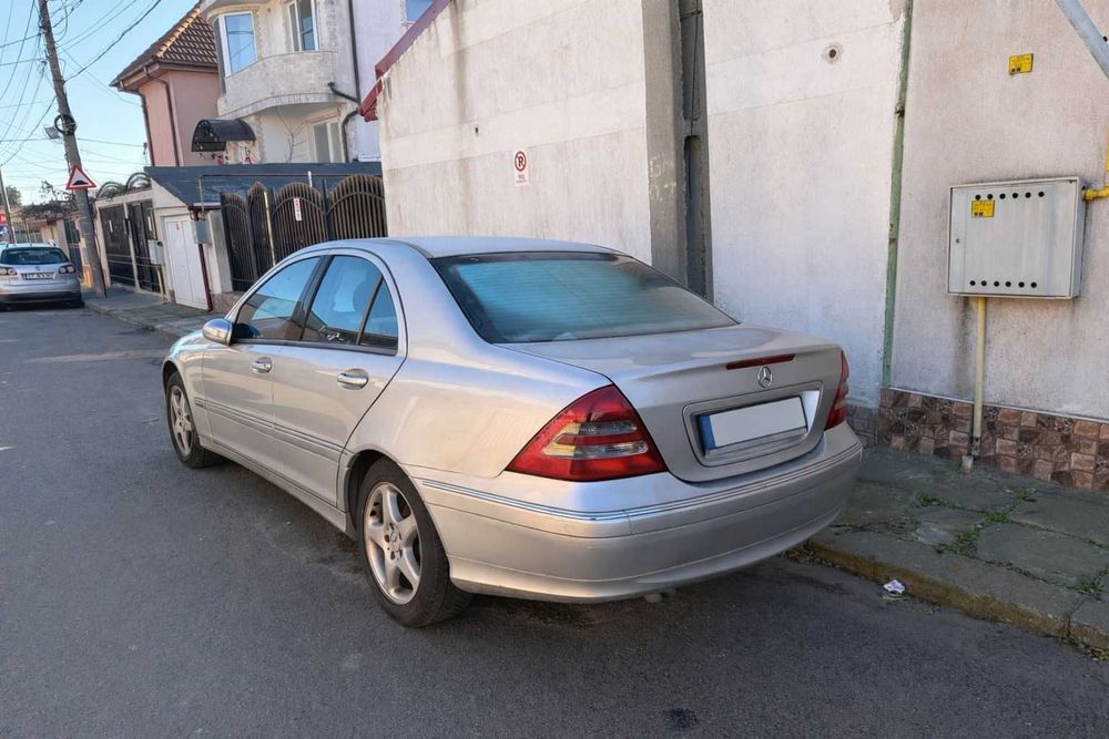 Mercedes C Class PIESE