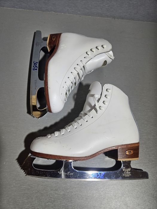 Patine 3058 gheata patinaj artistic  Riedell   marime  36  ( 24   cm lungime interioara).