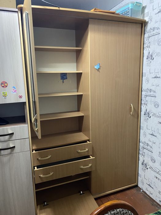 Продам шкаф в нормальном состоянии