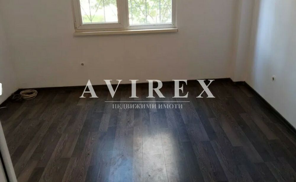 Продава се Тристаен апартамент в Пловдив, Тракия - 68 кв.м за 960 €/кв.м - Снимка #4
