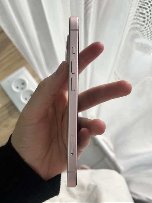 Айфон 15   128гб