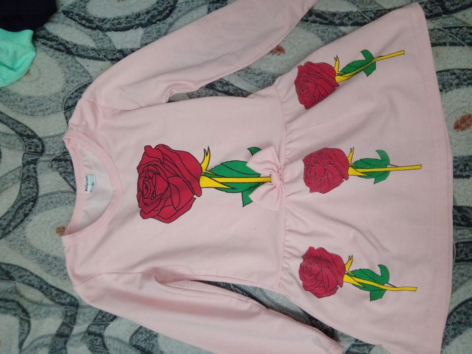 Платья и кофты на девочку