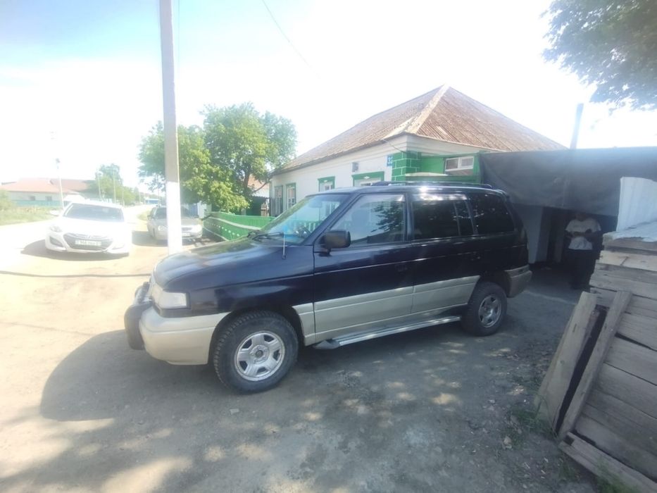 Машина Мазда MPV срочно