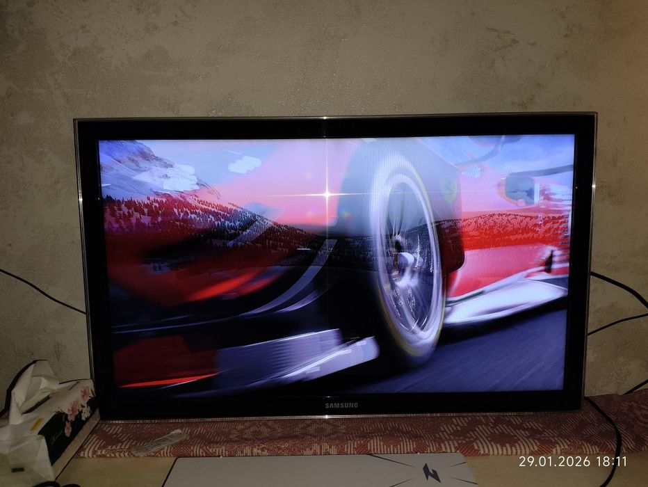 Телевизор SAMSUNG 80 см диагональ