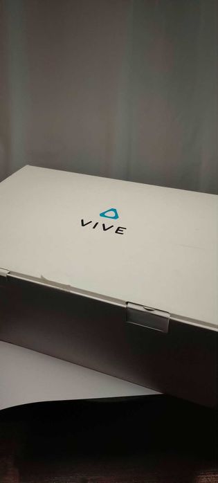 HTC Vive Pro Eye wireless kit incomplet - lipsesc statiile de baza SteamVR 2.0