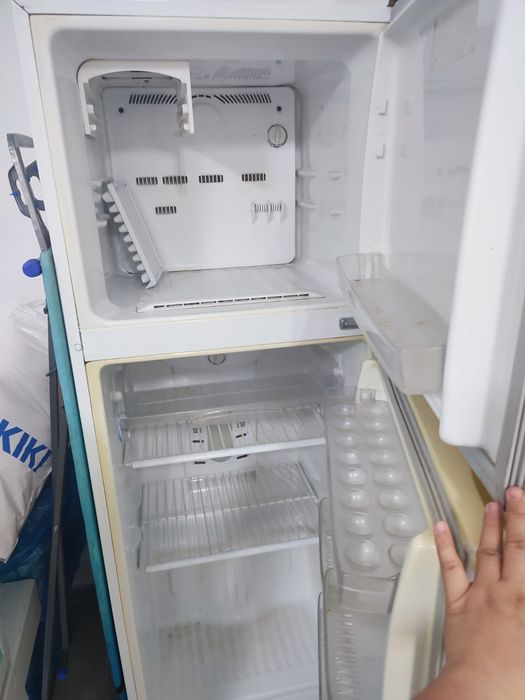 Продам холодильник