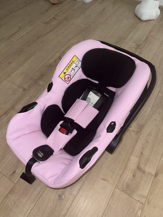 Розово столче за кола