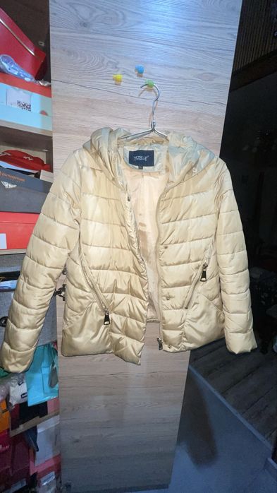 Куртка золотистая