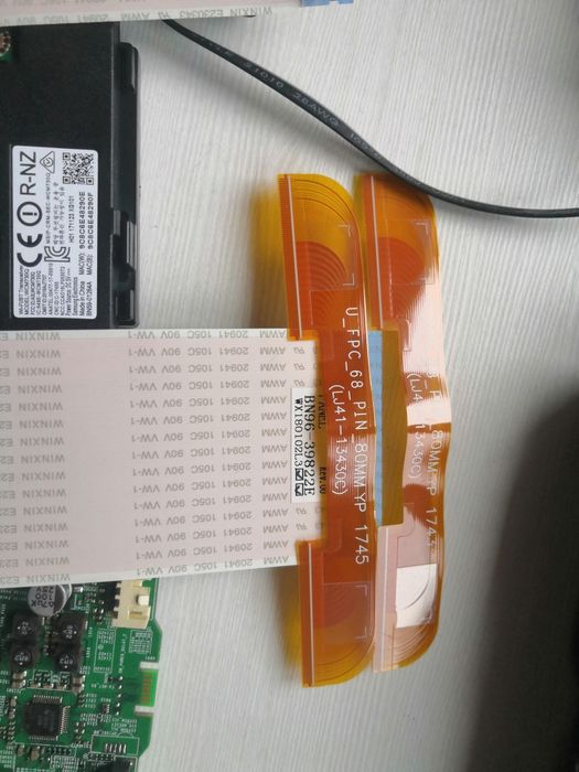 Placa de baza și placa T com ue49mu6270u