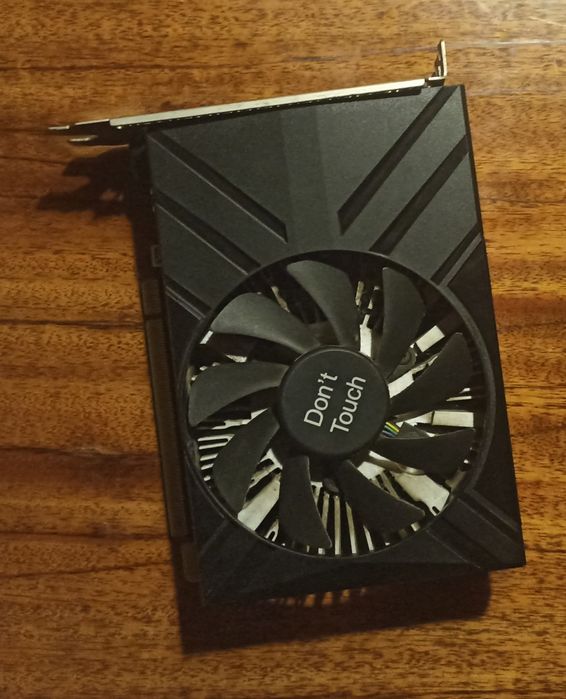 Видеокарта GTX 1660 Ti