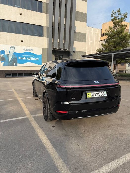 Li 9 Ultra sotiladi