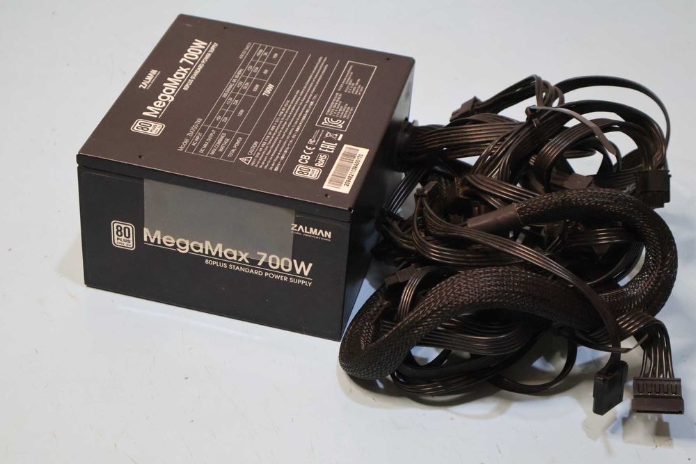 Блоки питания Zalman 700W + Taifast 2000W + еще один Taifast 2000W