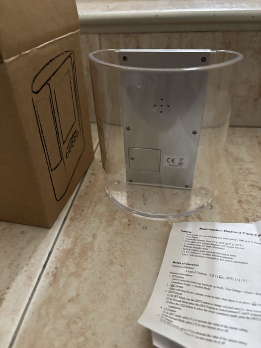 Дигитален настолен часовник