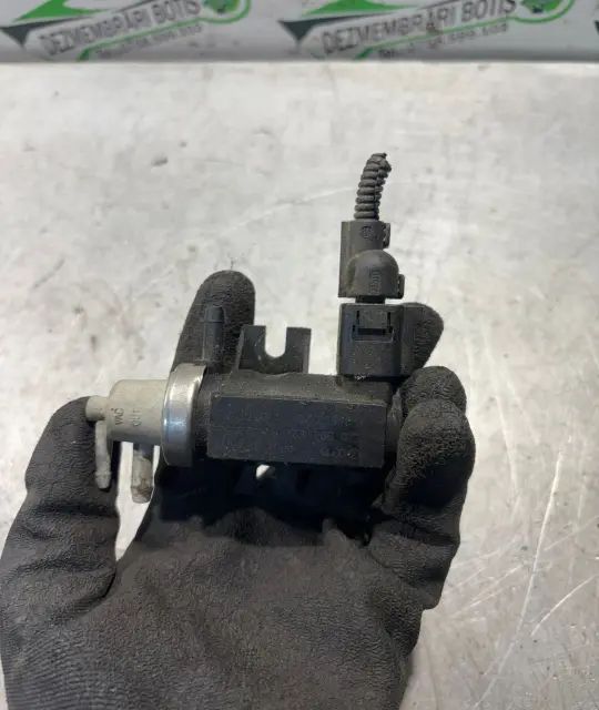 ELECTROVALVA CAVUUM 1J0 906 627 A Volkswagen VW Golf 2002