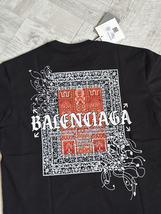 Tricou Balenciaga bandana