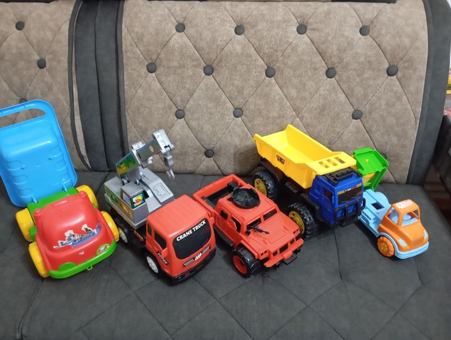 Детские машины .большая сумка машин