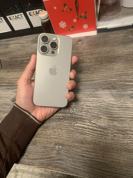 Iphone 15pro 256 gb ikta imeyka otkan bez karobka ideal tel