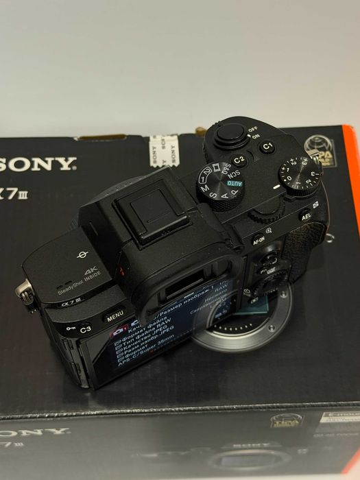 Продаю Sony A7 III (A7 3)