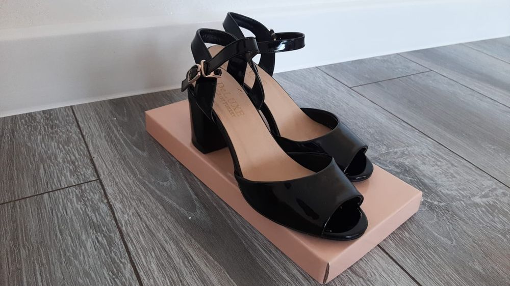 Женские туфельки