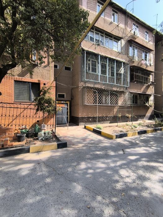 2 х ком квартиру Спутник 7.  1/4 кирпич ремонт под ключ 77 серия