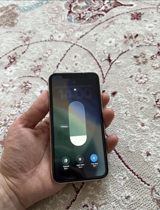 Продаю Айфон 11 в хорошем