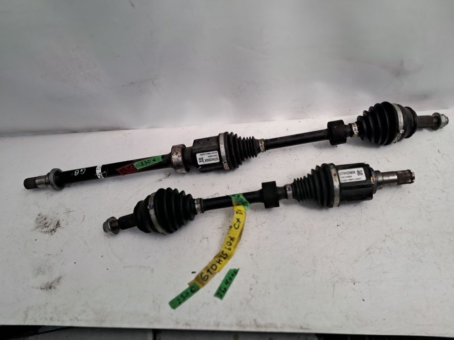 Полуоска Mazda CX-30