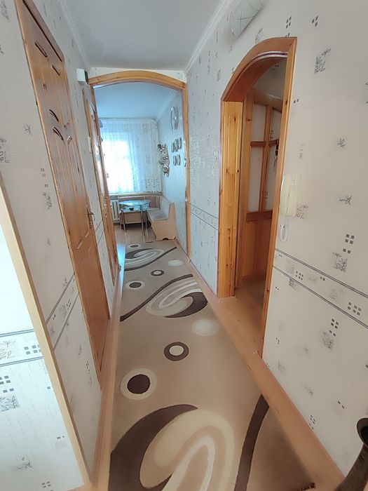 Продается 4-комн (9-37, 3 эт)